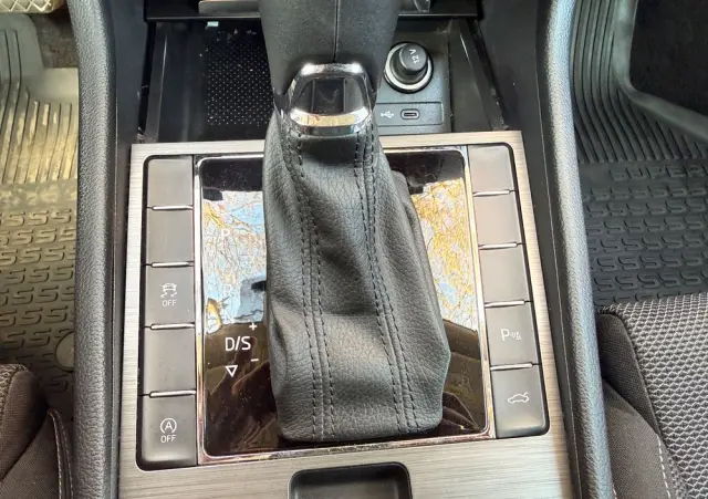 SKODA Superb 2.0 TDI SCR Style DSG