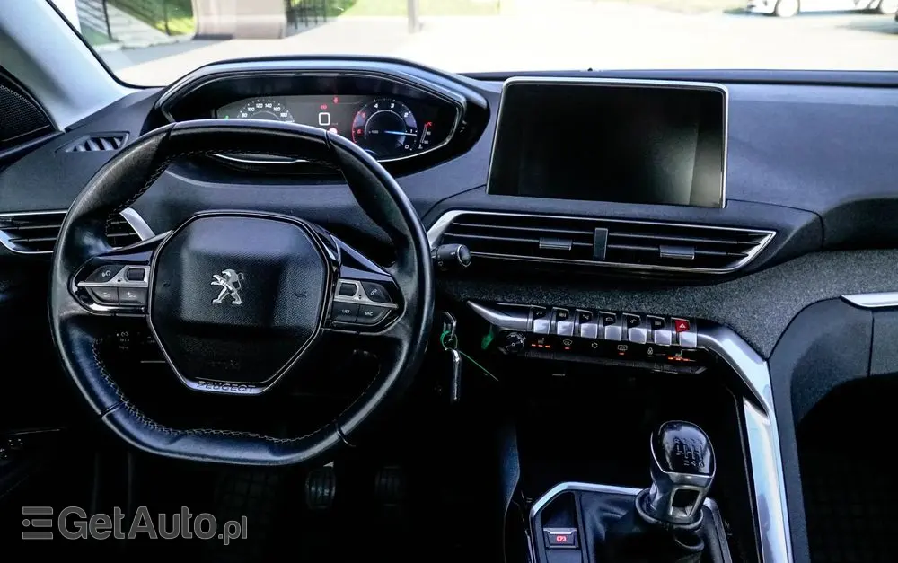 PEUGEOT 3008 BlueHDi 120 Stop & Start Style