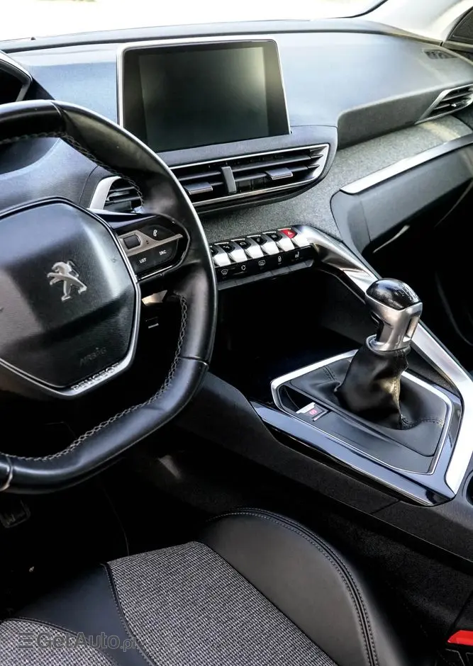 PEUGEOT 3008 BlueHDi 120 Stop & Start Style