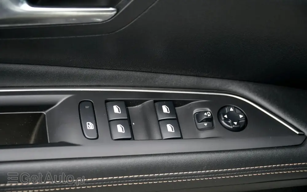 PEUGEOT 3008 BlueHDi 120 Stop & Start Style