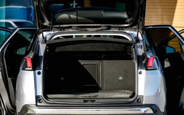 PEUGEOT 3008 BlueHDi 120 Stop & Start Style