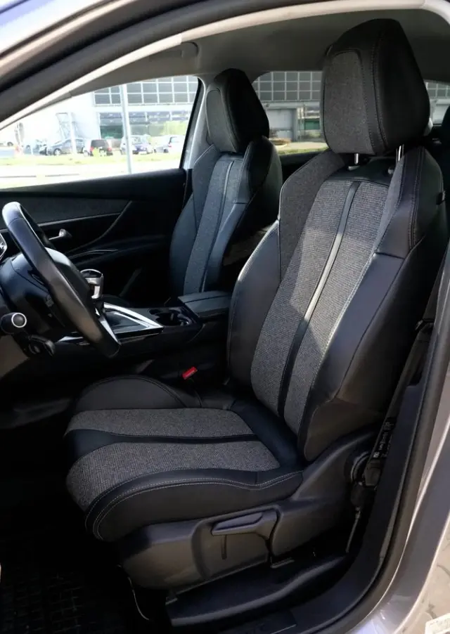 PEUGEOT 3008 BlueHDi 120 Stop & Start Style