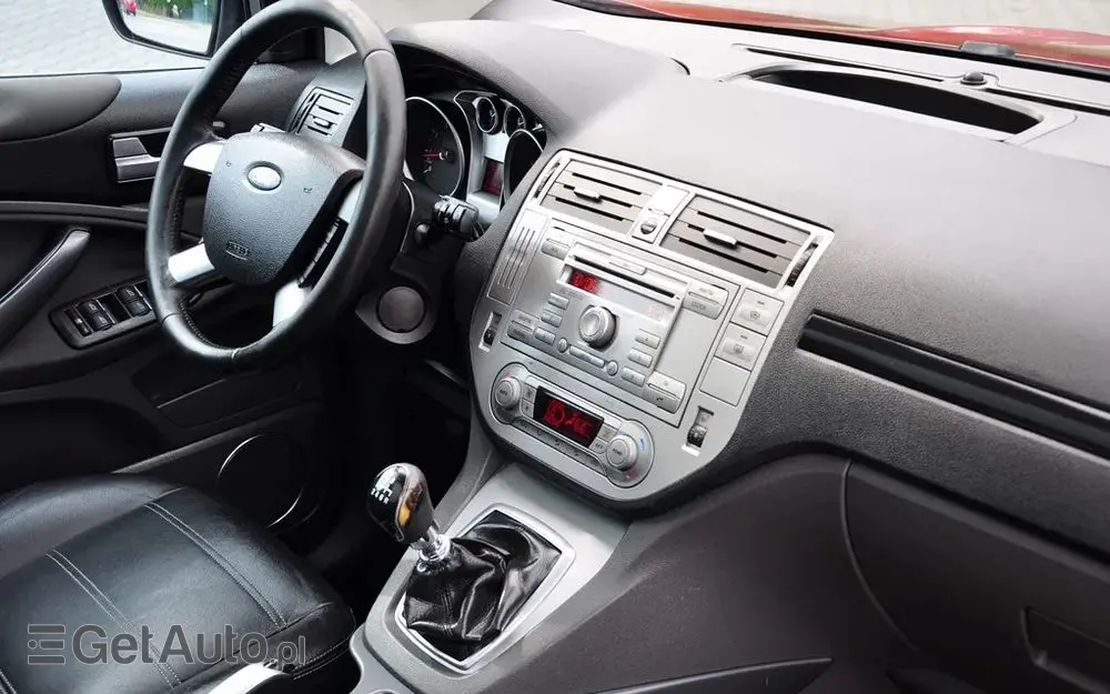 FORD Kuga 2.5 4x4 Titanium