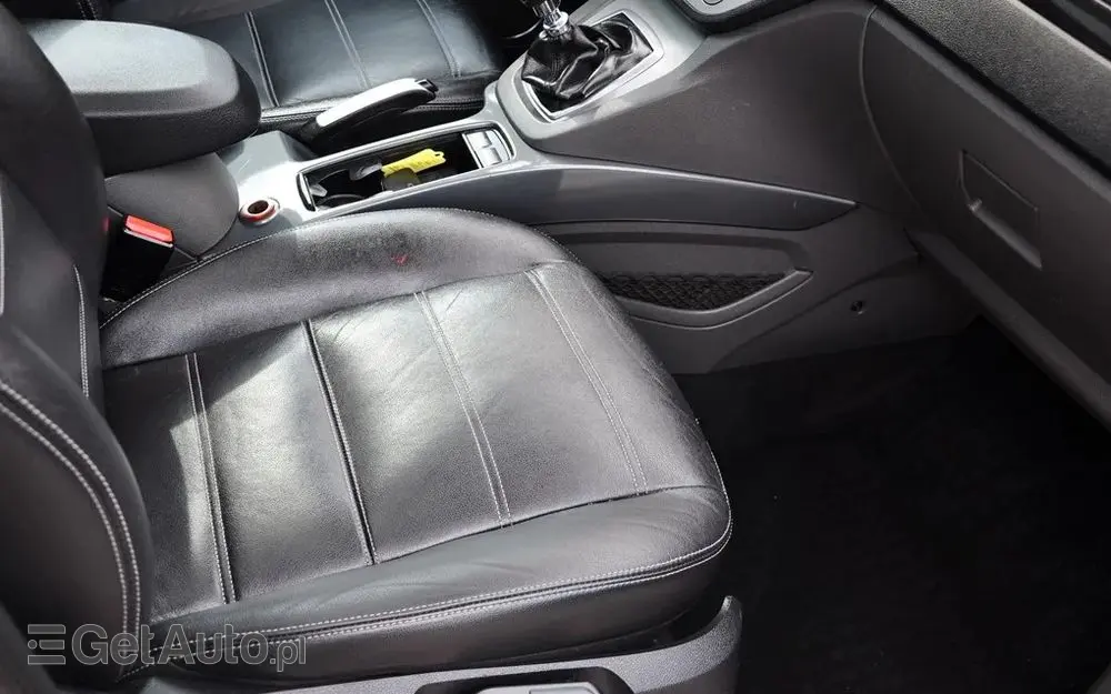 FORD Kuga 2.5 4x4 Titanium