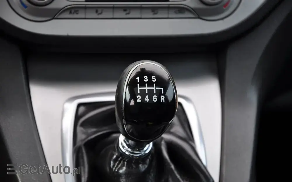 FORD Kuga 2.5 4x4 Titanium