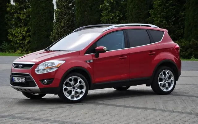 FORD Kuga 2.5 4x4 Titanium
