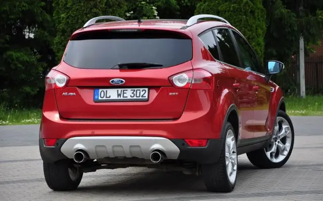 FORD Kuga 2.5 4x4 Titanium