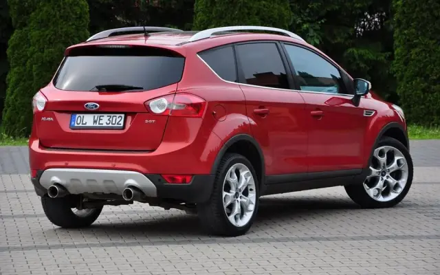 FORD Kuga 2.5 4x4 Titanium