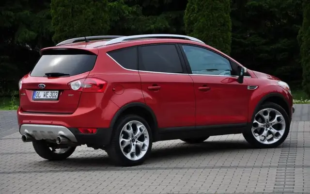 FORD Kuga 2.5 4x4 Titanium