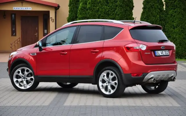 FORD Kuga 2.5 4x4 Titanium