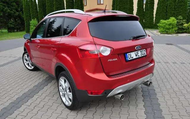 FORD Kuga 2.5 4x4 Titanium