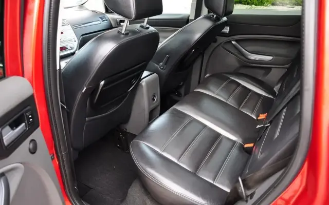 FORD Kuga 2.5 4x4 Titanium