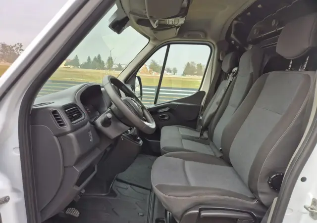 RENAULT MASTER L3H2 2.3 DCI 150KM 3,5T Bagażnik dachowy 