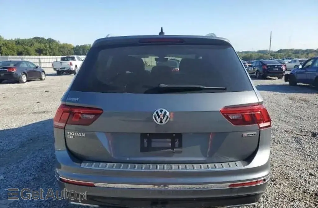 VOLKSWAGEN Tiguan 