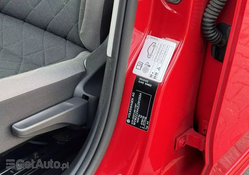 VOLKSWAGEN Up! E-up Style