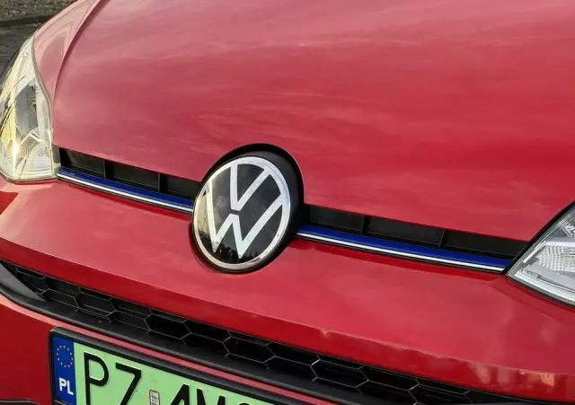 VOLKSWAGEN Up! E-up Style