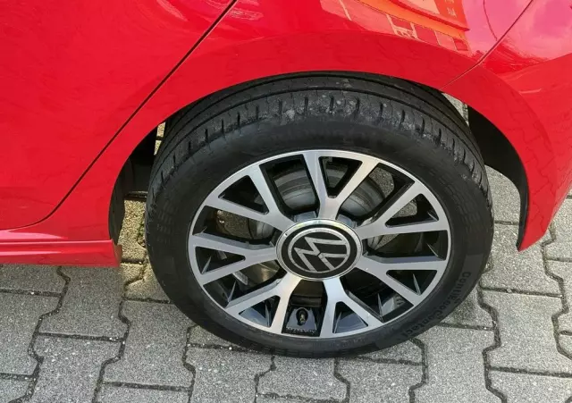 VOLKSWAGEN Up! E-up Style