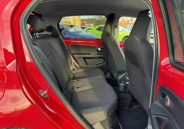 VOLKSWAGEN Up! E-up Style