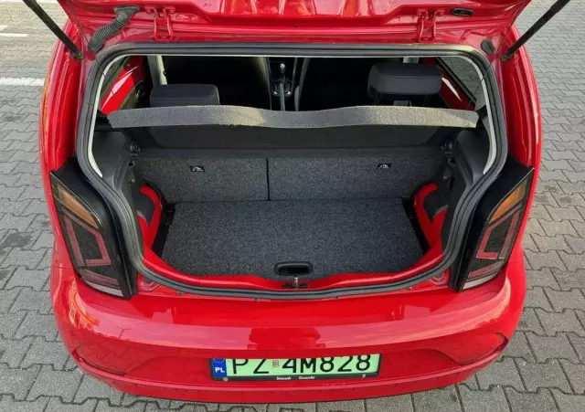 VOLKSWAGEN Up! E-up Style