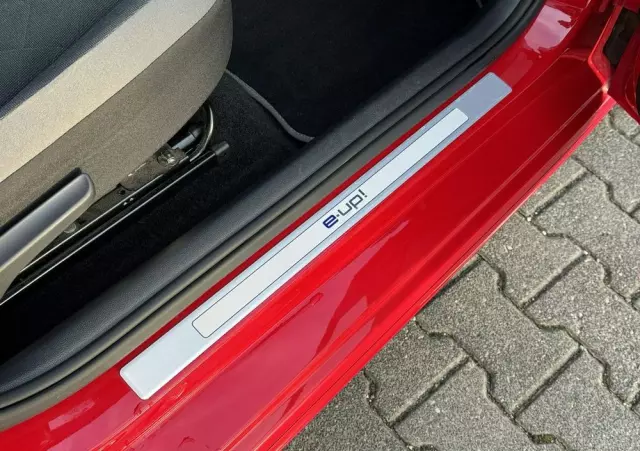 VOLKSWAGEN Up! E-up Style