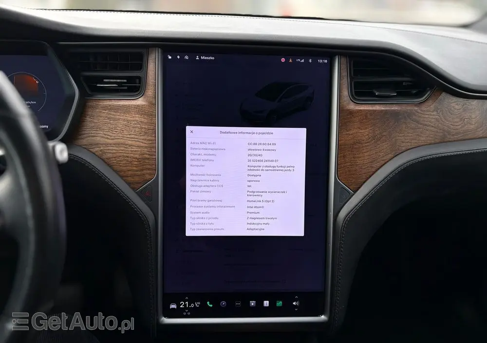 TESLA Model X 