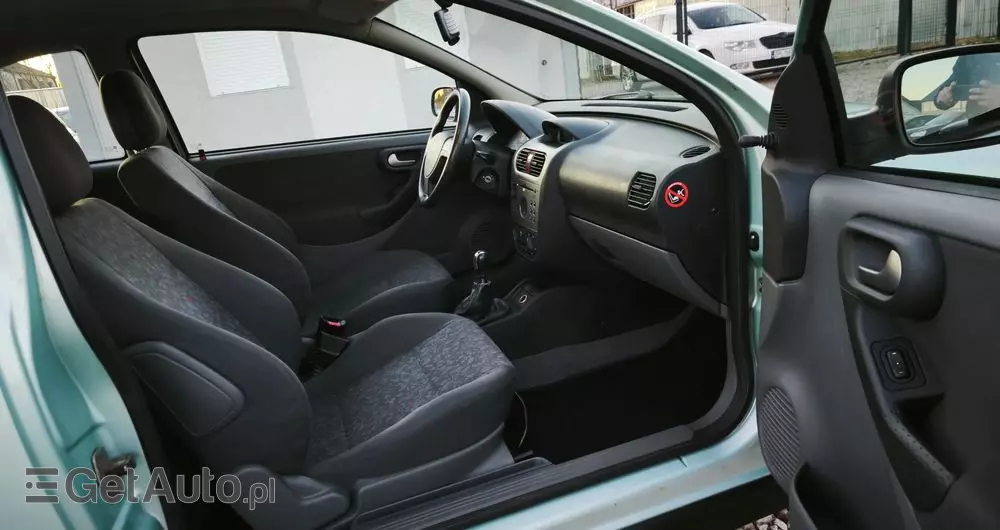 OPEL Corsa 1.2 16V Sport