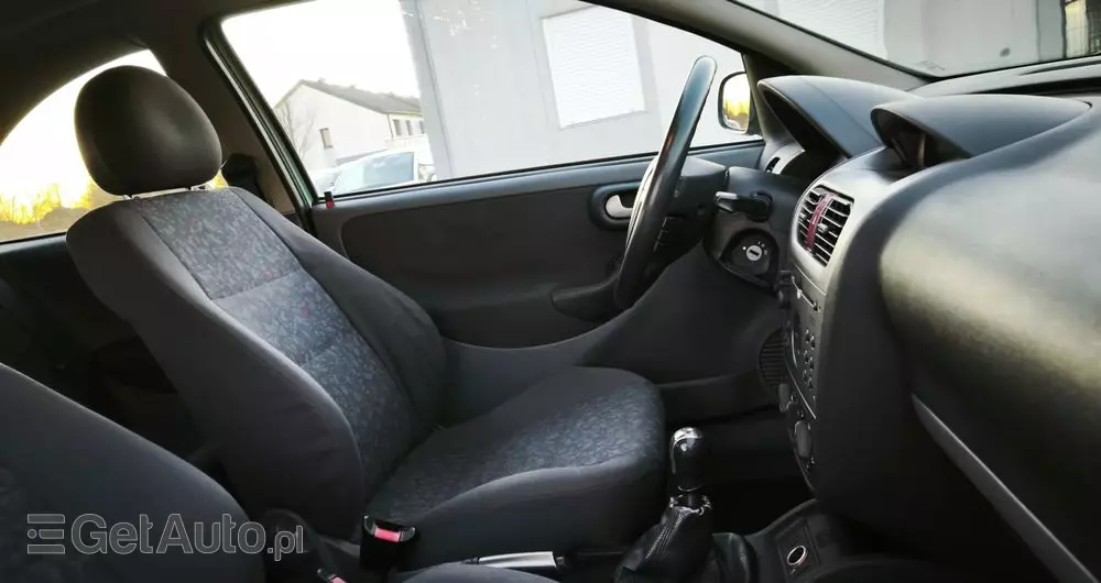 OPEL Corsa 1.2 16V Sport