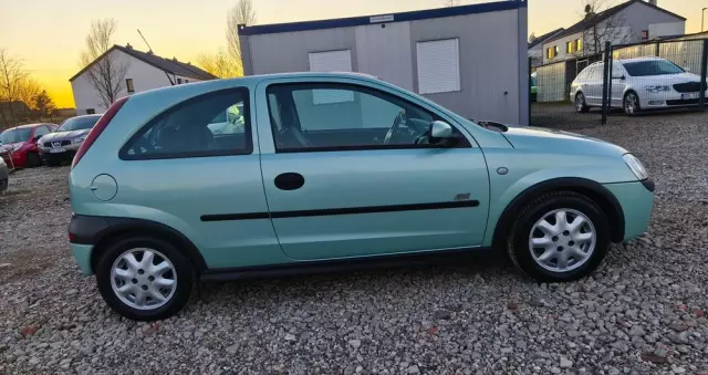 OPEL Corsa 1.2 16V Sport