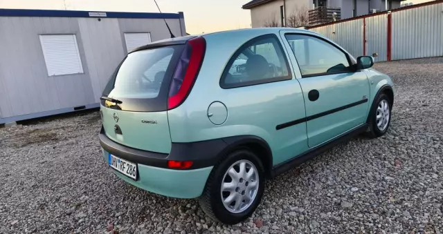 OPEL Corsa 1.2 16V Sport