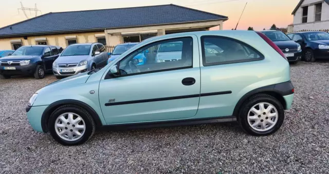 OPEL Corsa 1.2 16V Sport