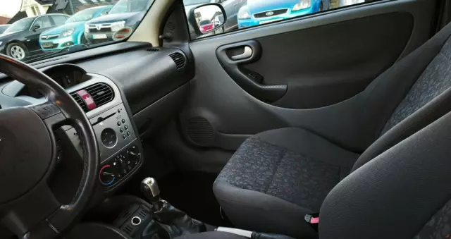 OPEL Corsa 1.2 16V Sport