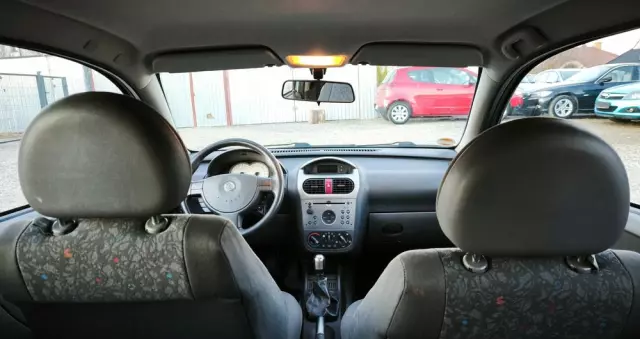 OPEL Corsa 1.2 16V Sport
