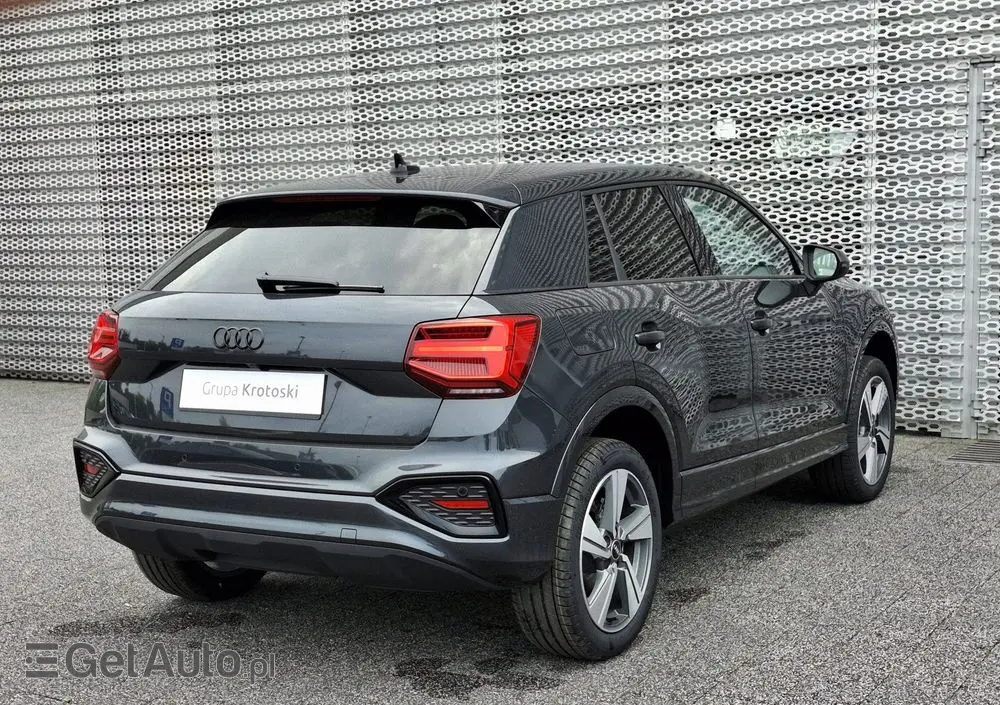 AUDI Q2 