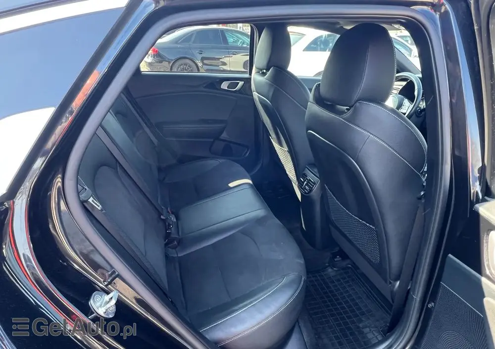 KIA ProCeed 1.5 T-GDI DCT7 OPF GT LINE