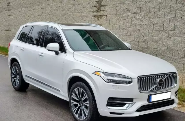 VOLVO XC90 