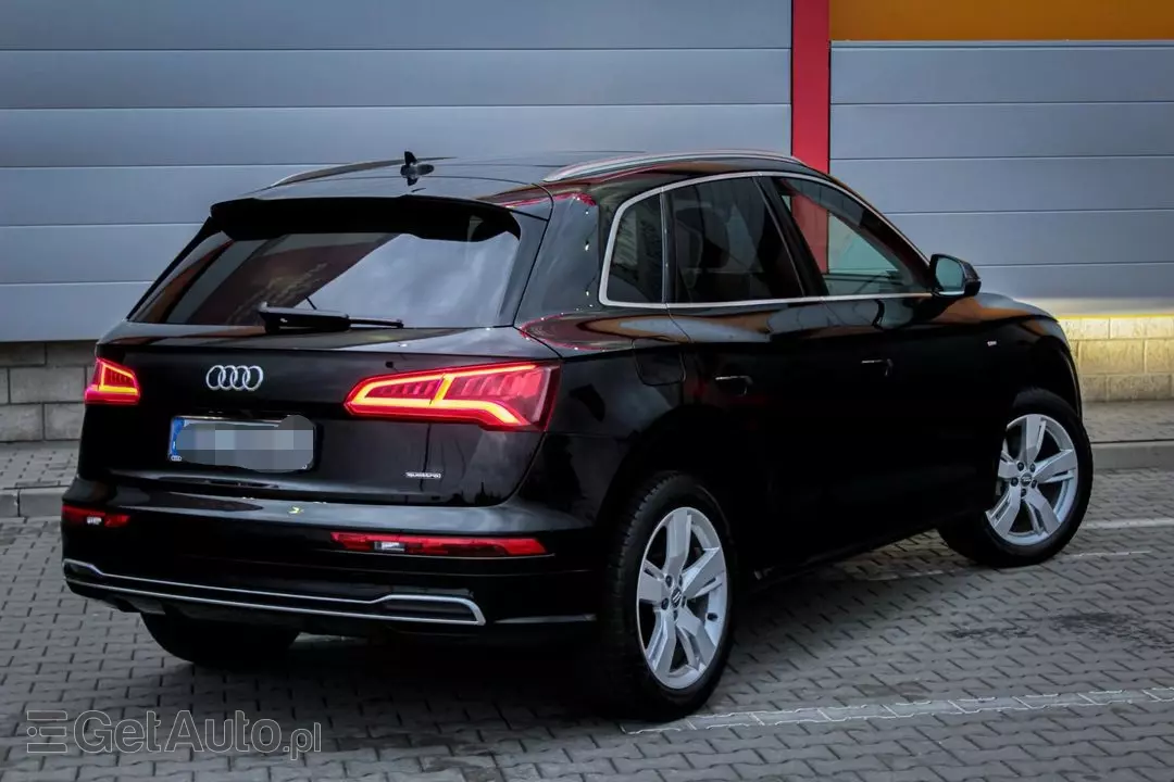 AUDI Q5 45 TFSI Sport AWD S tronic