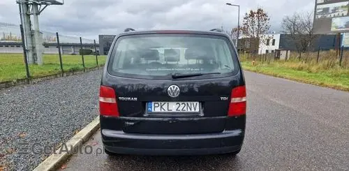 VOLKSWAGEN Touran 
