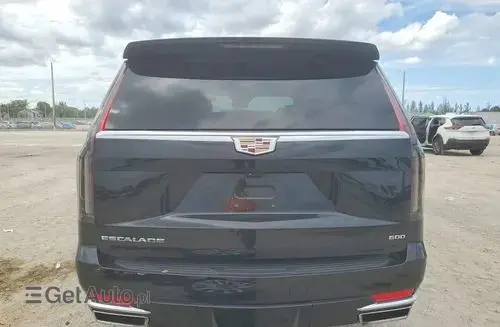 CADILLAC Escalade 