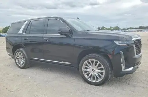 CADILLAC Escalade 