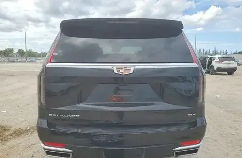 CADILLAC Escalade 