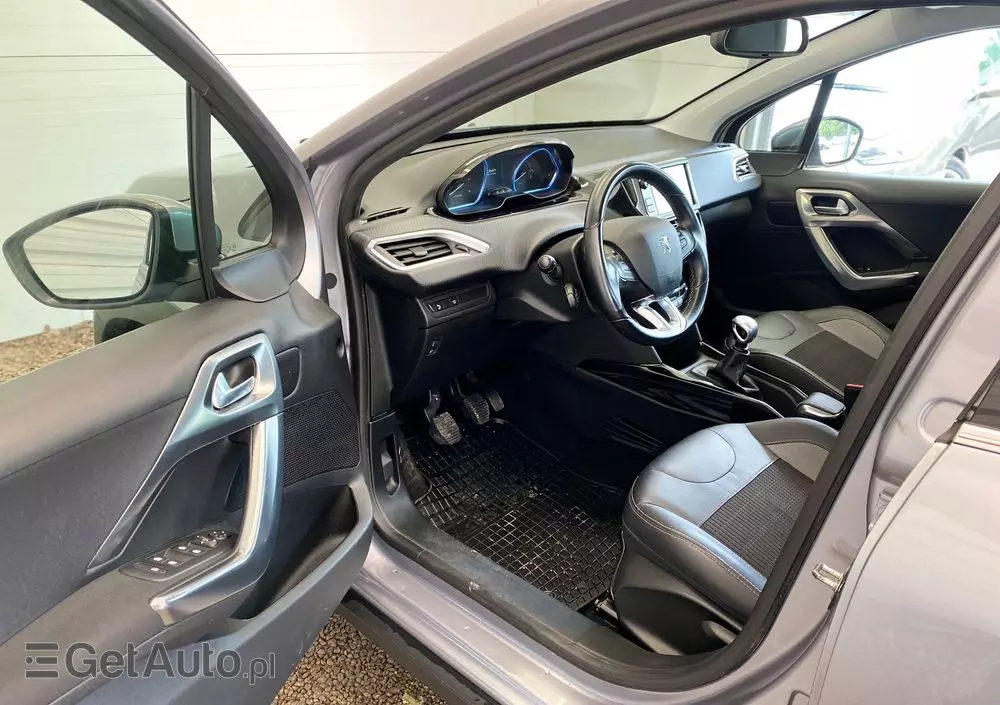 PEUGEOT 2008 1.5 BlueHDi Signature