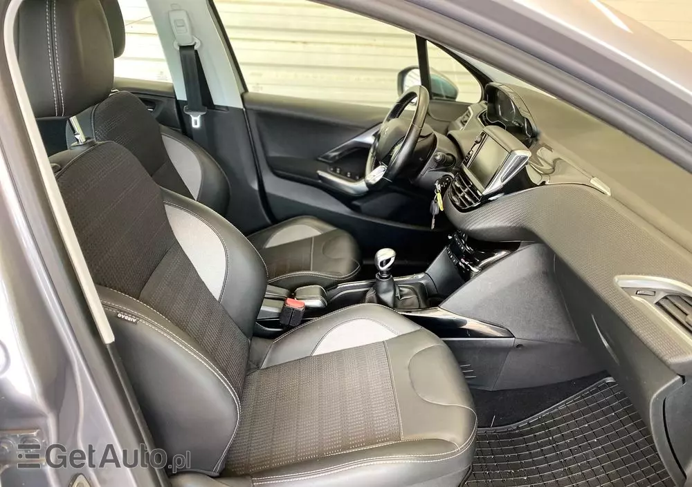 PEUGEOT 2008 1.5 BlueHDi Signature
