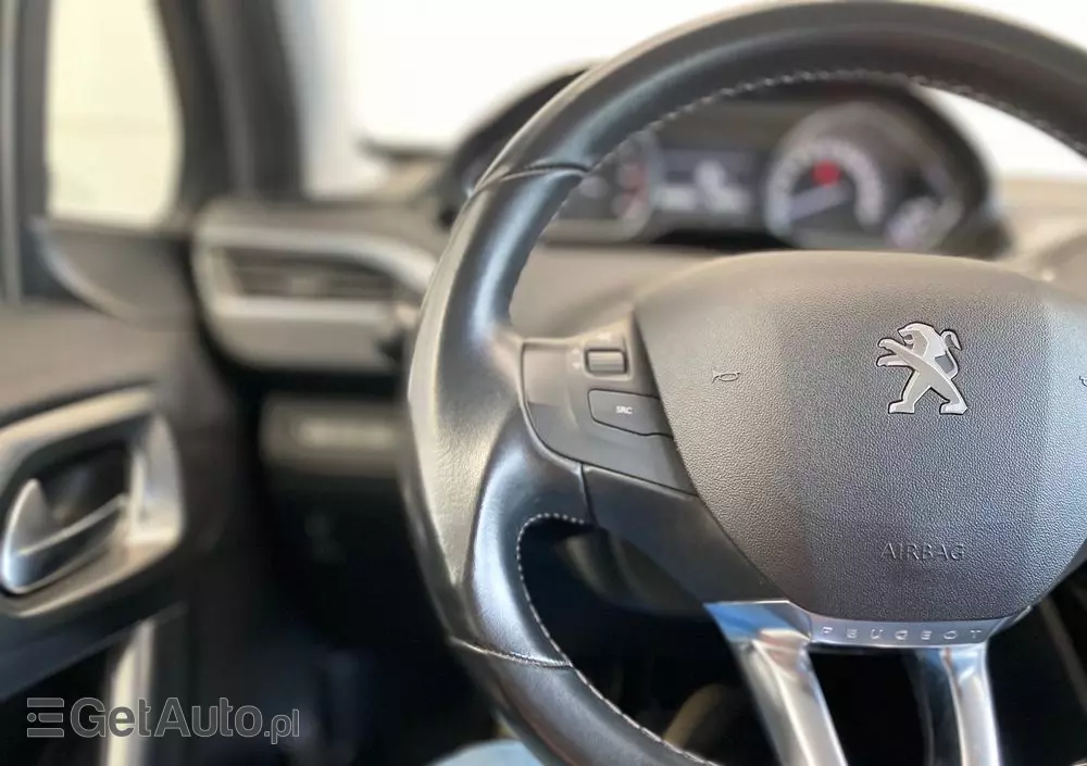 PEUGEOT 2008 1.5 BlueHDi Signature