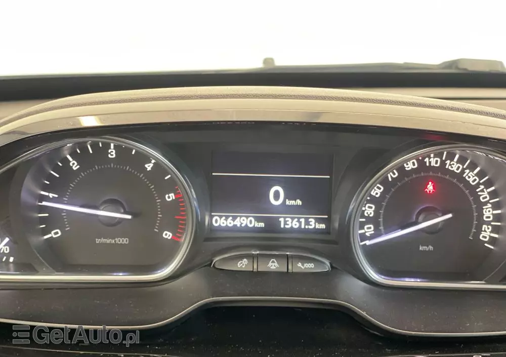 PEUGEOT 2008 1.5 BlueHDi Signature