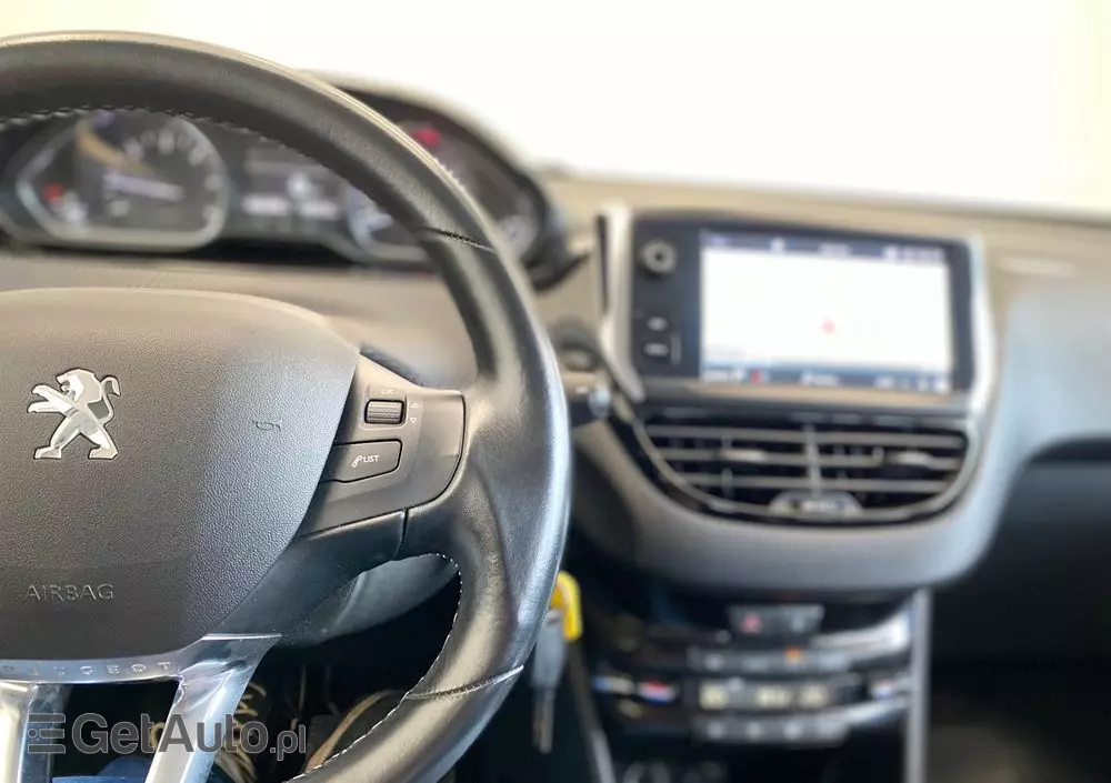 PEUGEOT 2008 1.5 BlueHDi Signature