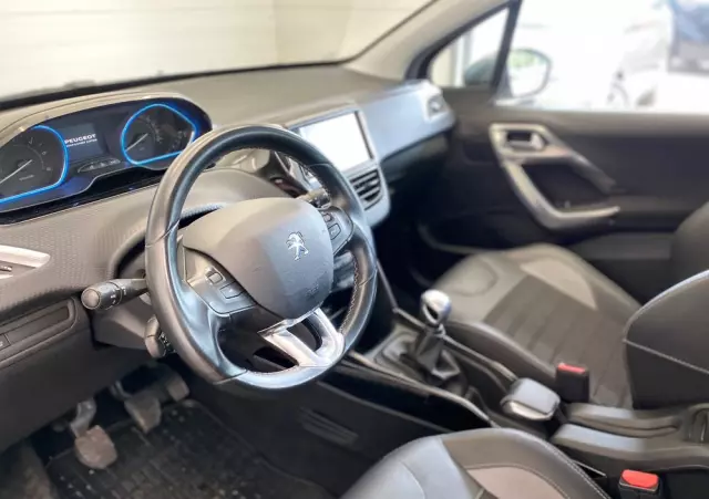 PEUGEOT 2008 1.5 BlueHDi Signature