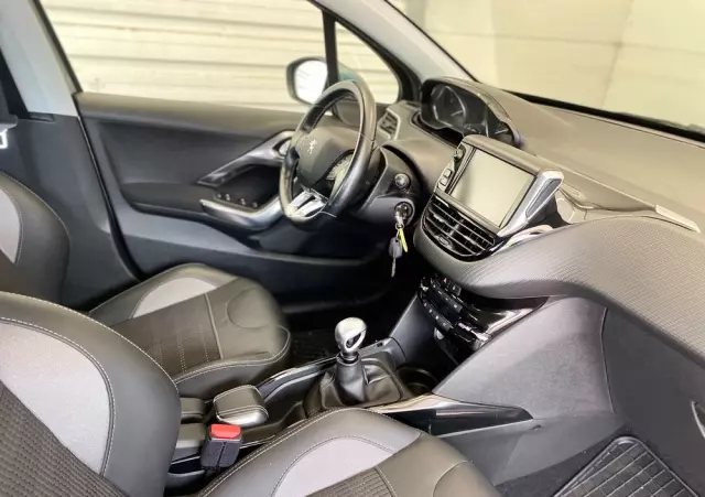 PEUGEOT 2008 1.5 BlueHDi Signature