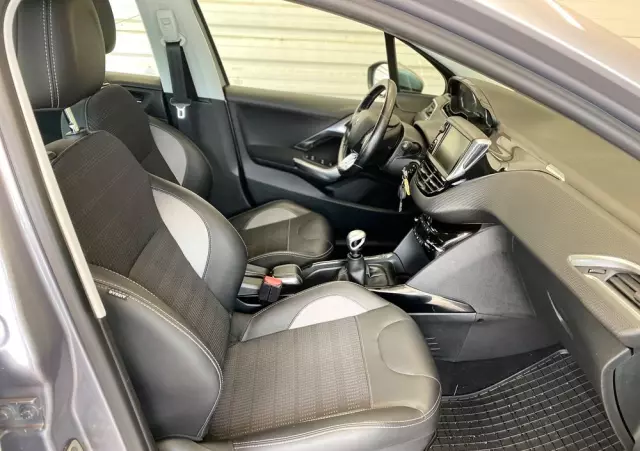 PEUGEOT 2008 1.5 BlueHDi Signature