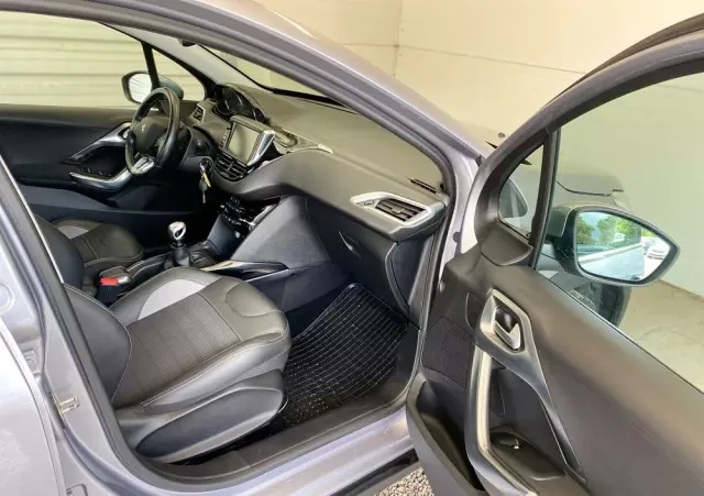 PEUGEOT 2008 1.5 BlueHDi Signature