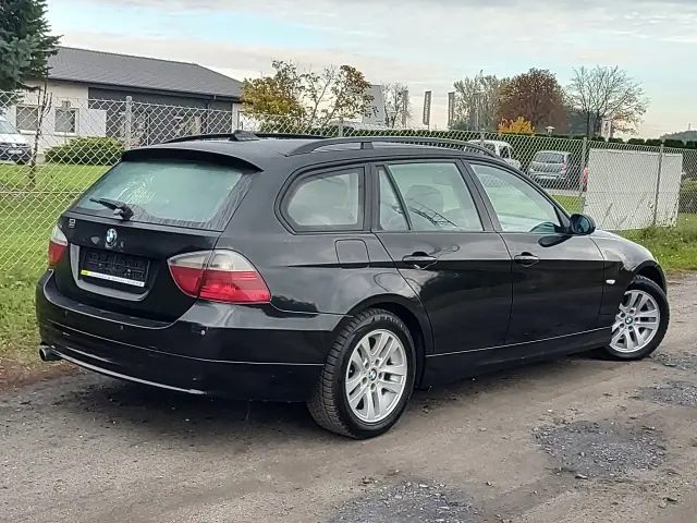 BMW Seria 3 320i